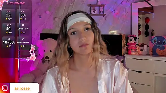 ariana rosse   online show from January 13, 3:12 am