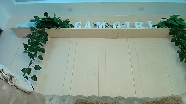 miranda villa online show from February 4, 2:20 pm