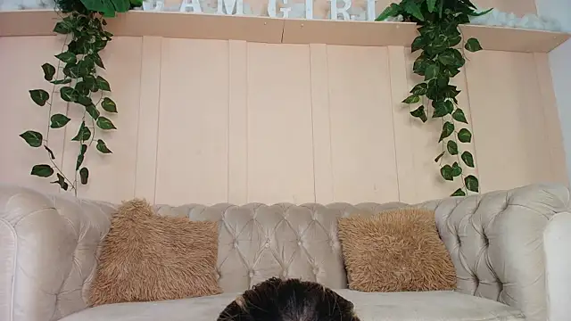 Snapshot of miranda_villa chatting on October 20, 1:36 pm miranda villa online show from October 20, 1:36 pm