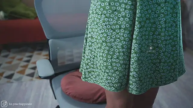 Feral Berrry  online show from September 25, 7:51 am