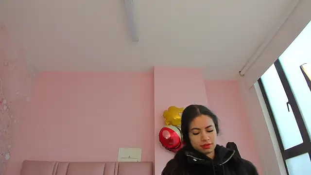 soyzarahtorres online show from October 25, 4:03 pm