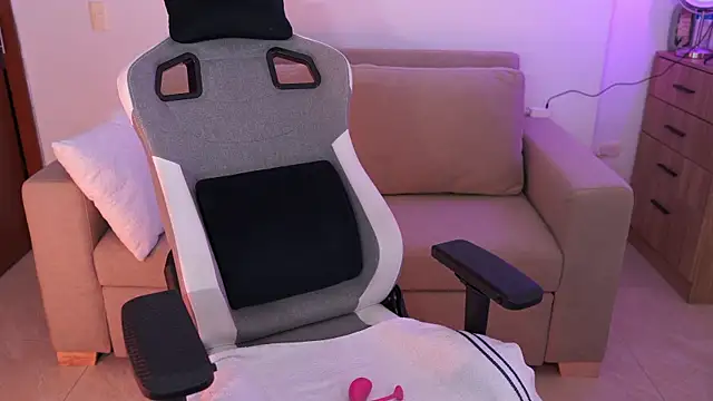 anyacutex online show from May 11, 12:02 am