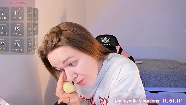 ami amour  online show from November 9, 1:07 pm