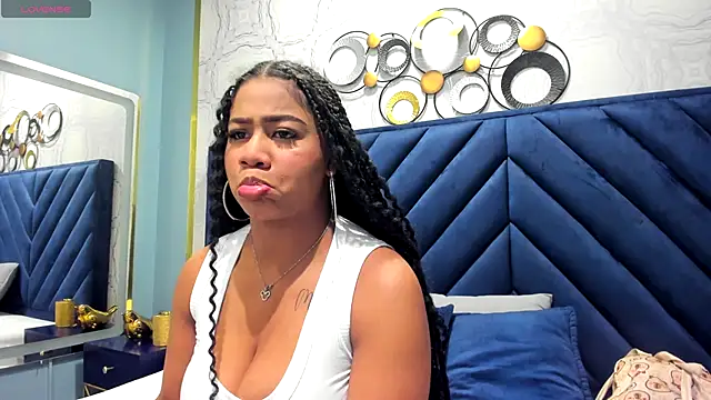 Sofi Fox  online show from September 17, 7:01 pm