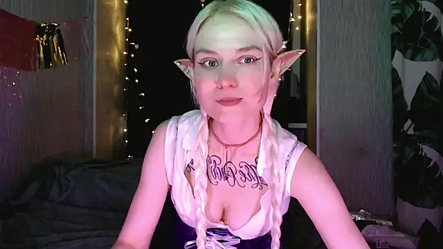 mischellemeow13 online show from September 20, 8:29 pm