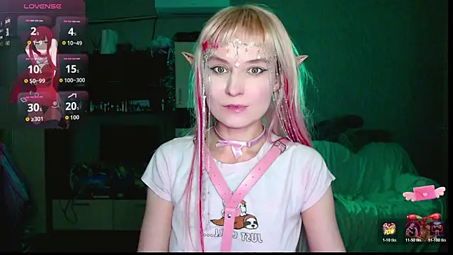 mischellemeow13 online show from December 15, 1:55 am