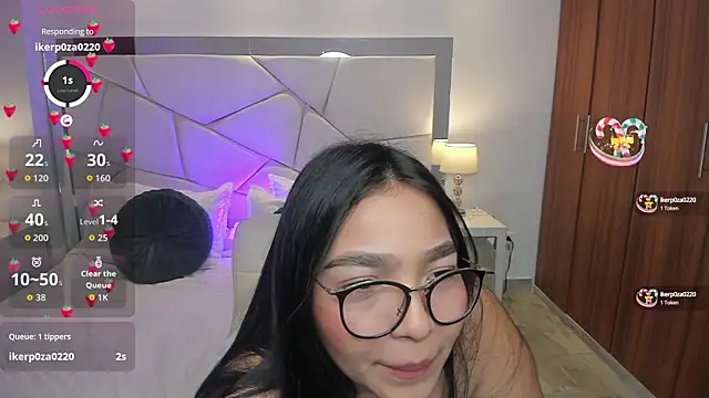 Snapshot of alessia_will chatting on September 27, 3:47 am alessia will online show from September 27, 3:47 am