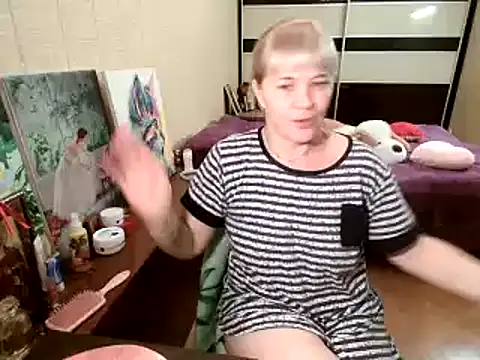Snapshot of Lia_Laguna77 chatting on September 12, 5:42 pm Lia Laguna77 online show from September 12, 5:42 pm