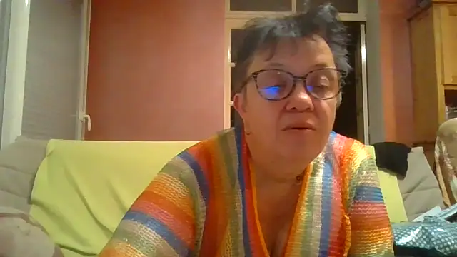 Vandeae44 online show from February 2, 9:03 pm