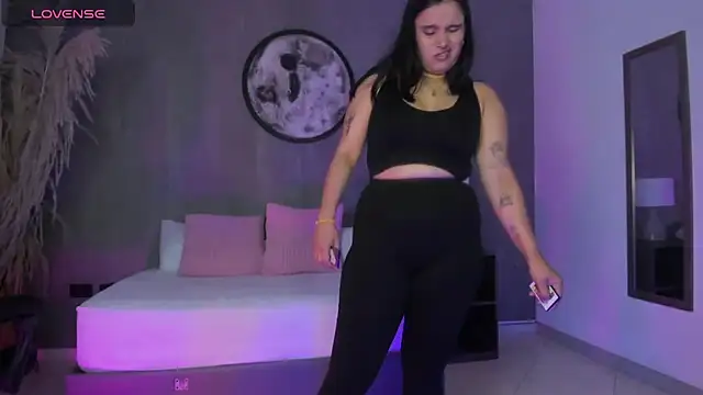 lia sexx19 online show from June 28, 2:07 am