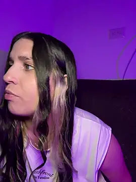 valentina jonnes1 online show from April 5, 4:33 am