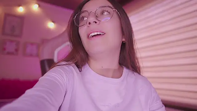 milly kenner online show from February 3, 6:45 pm