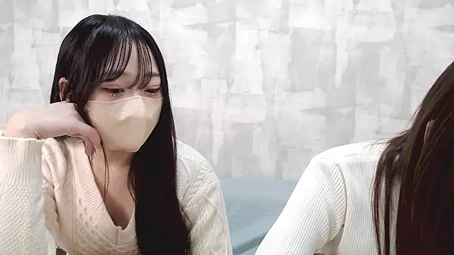 LOVE MOMO LOVE online show from September 26, 11:19 am