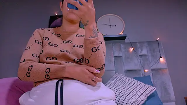 DulceAurora   online show from October 14, 2:47 am