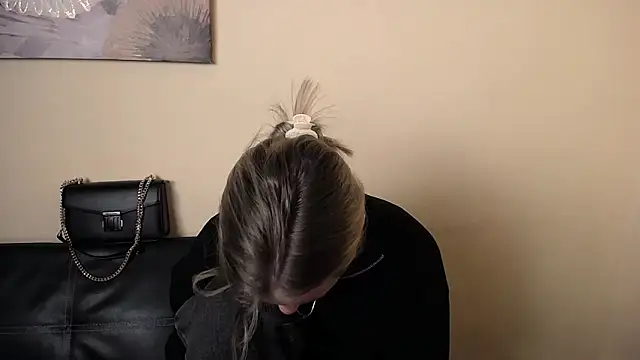  Nicole new online show from December 19, 2:42 pm