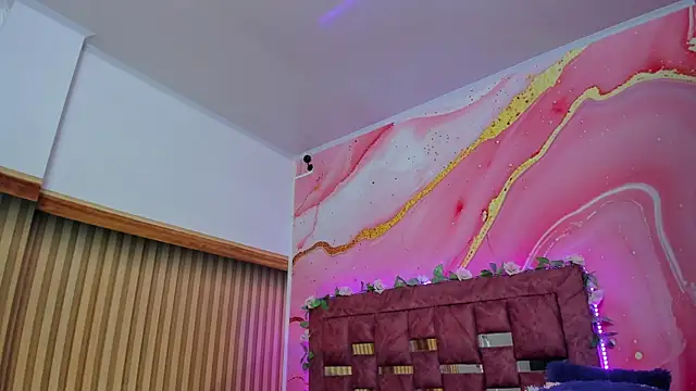 Daisy  rose online show from December 22, 2:47 am