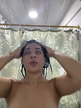 RileySkye online show from May 6, 7:29 pm