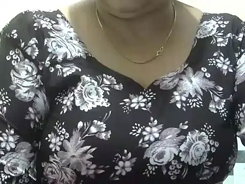 Snapshot of bhabhi_jaan11 chatting on September 18, 3:21 pm bhabhi jaan11 online show from September 18, 3:21 pm
