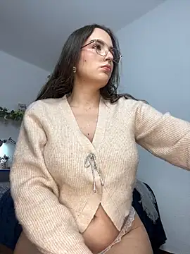 Snapshot of tatianaAlvarez1 chatting on October 13, 9:28 pm tatianaAlvarez1 online show from October 13, 9:28 pm