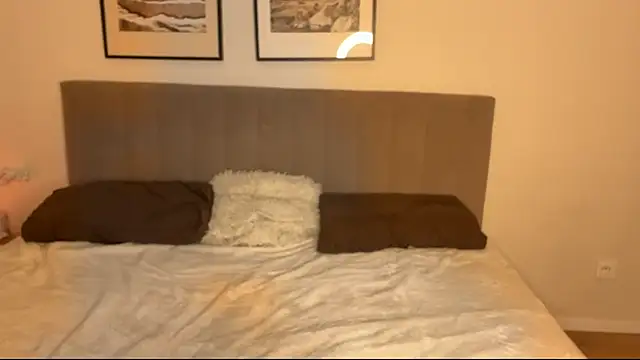 aryamirelle online show from November 19, 12:10 am