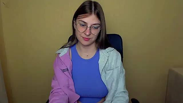 Luna Lush  online show from October 10, 9:14 am