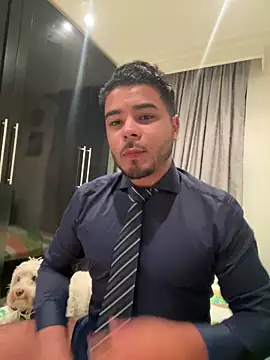 thiagowes online show from November 25, 2:14 am