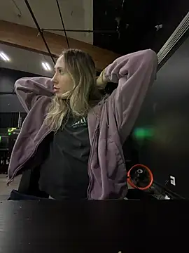 M1ssyk1ssy online show from April 11, 12:39 am