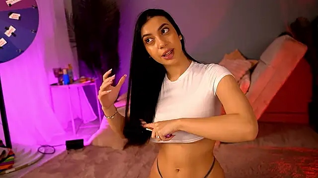 BetsyGonzale online show from February 7, 5:22 am