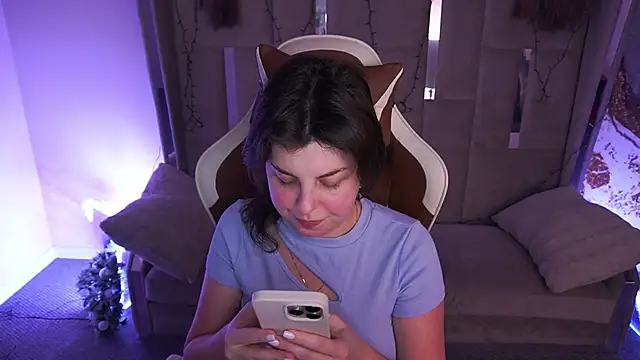 MirandaWong online show from February 23, 7:30 am