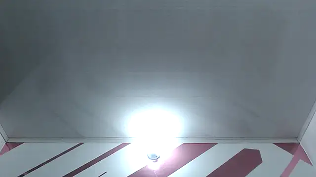 Kitten Hot  online show from December 4, 4:15 am