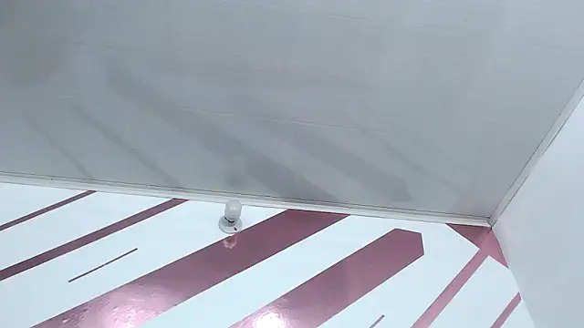 Kitten Hot  online show from February 24, 9:19 am