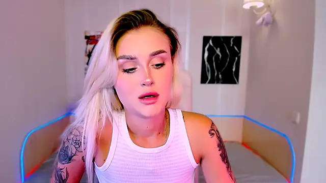  Ravenaa online show from September 18, 9:52 am