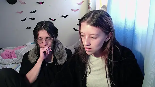 Snapshot of BRIAR_AND_BLAIR chatting on September 25, 4:06 pm BRIAR AND BLAIR online show from September 25, 4:06 pm