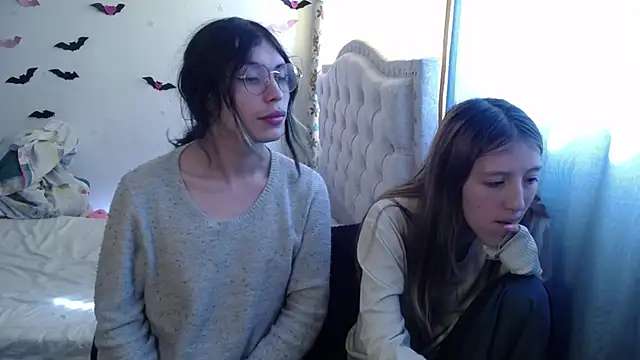 Snapshot of BRIAR_AND_BLAIR chatting on September 11, 7:25 pm BRIAR AND BLAIR online show from September 11, 7:25 pm