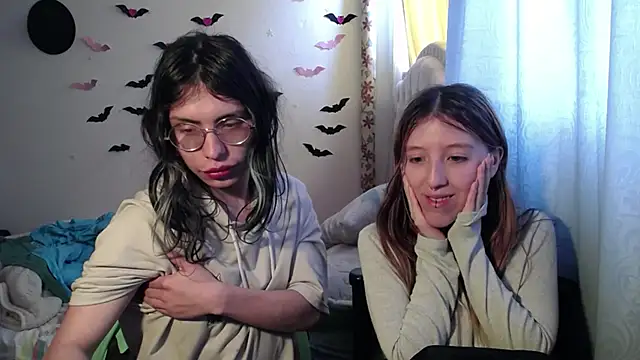 Snapshot of BRIAR_AND_BLAIR chatting on September 24, 3:55 pm BRIAR AND BLAIR online show from September 24, 3:55 pm