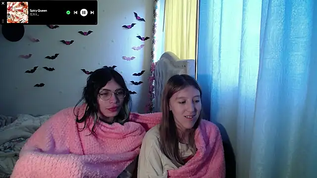 Snapshot of BRIAR_AND_BLAIR chatting on September 10, 7:25 pm BRIAR AND BLAIR online show from September 10, 7:25 pm