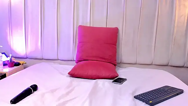 kylie st online show from November 27, 9:34 am