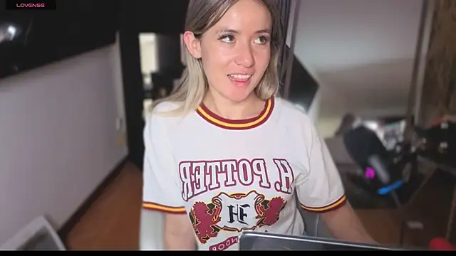 sexfire lalita online show from December 17, 8:35 pm