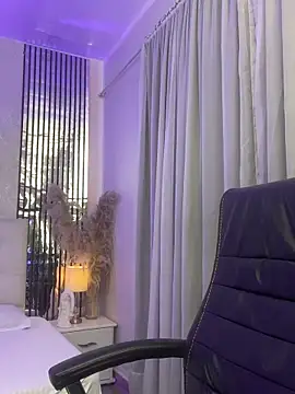 liss black online show from March 14, 4:24 am