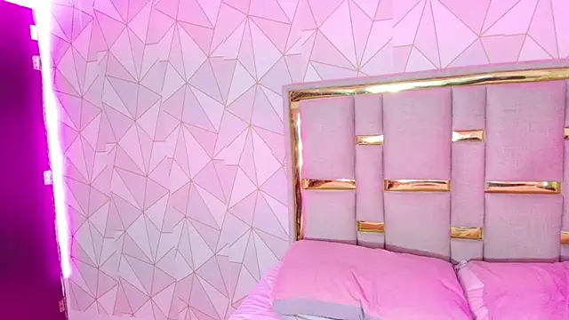 nina carther online show from April 13, 4:30 pm