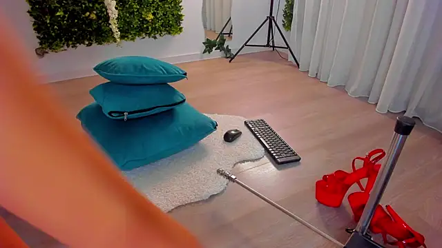 Snapshot of VivienCarter chatting on October 14, 5:26 pm VivienCarter online show from October 14, 5:26 pm