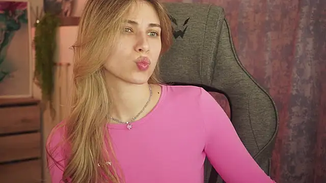 EllieCutes online show from September 28, 9:47 am