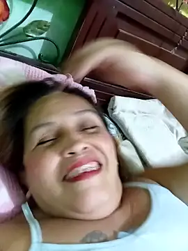 mom son dirty online show from April 11, 1:44 am