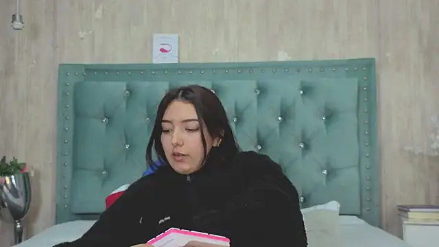 Marcelaa fox online show from September 18, 9:02 pm