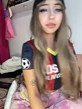 lunaapppp online show from March 21, 3:00 am