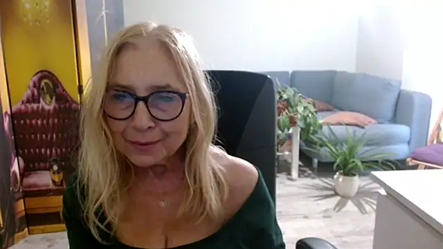 sofia xkiss online show from October 10, 3:06 pm