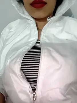 Aimeesha online show from November 28, 7:50 pm