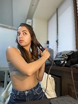 CharleneWoods online show from November 15, 6:25 am