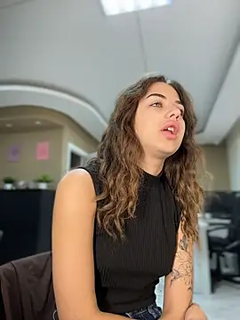 CharleneWoods online show from November 13, 6:23 am