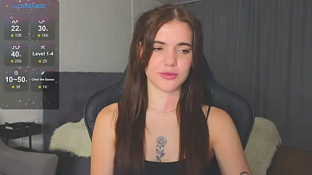 adrianawow1 online show from October 9, 9:30 pm